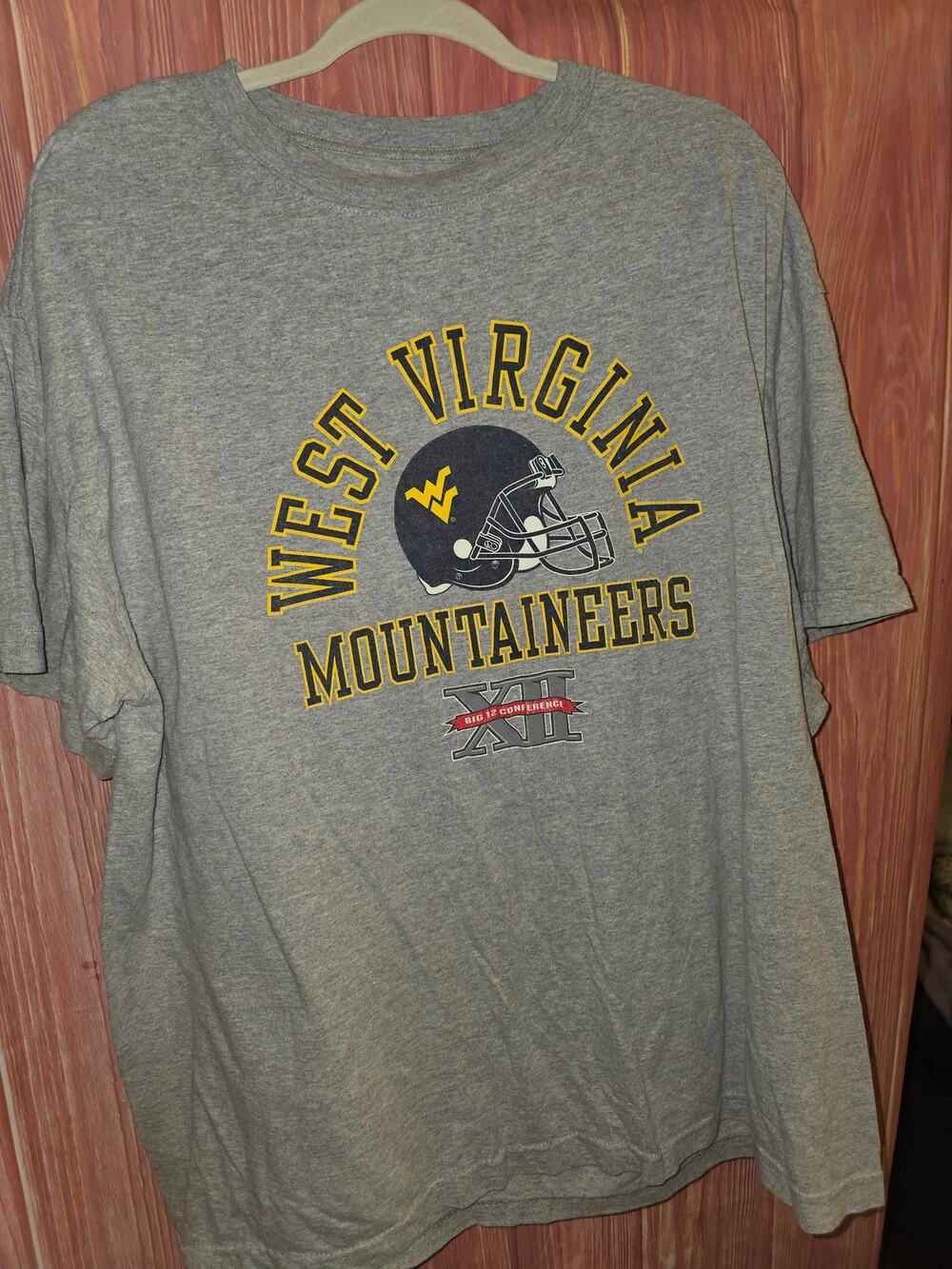 West Virginia Mountaineers T-Shirt Mens 2XL Gray Big 12 Football Knights Apparel